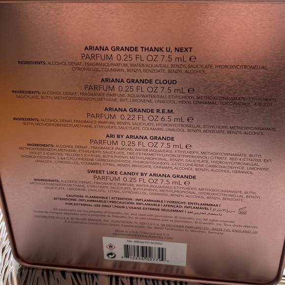 COPY - Ariana Grande perfum - Picture 2 of 4